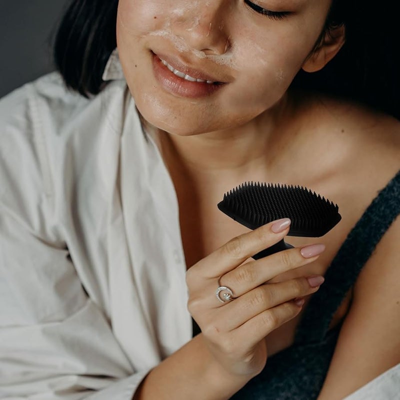 Black Silicone Facial Cleansing Brush Manual Exfoliating Scrubber For Deep Pore Cleaning - Image 5